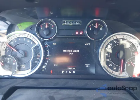 2017 Ram 1500 Night 4X4 6'4 Box z USA, uszkodzony, nr VIN 1C6RR7HT4HS737472